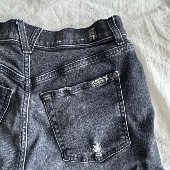 Women's Black Denim Shorts 7 for all mankind - Picture 2 of 9